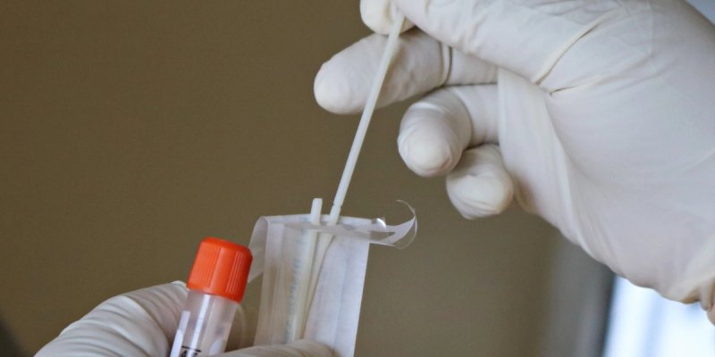 Koji su 'blagi' simptomi koronavirusa i kada se trebate javiti liječniku?