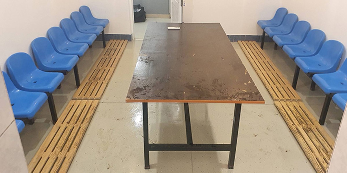 PRIMJER DRUGIMA Pogledajte kako su igrači Solina očistili svlačionicu u Zmijavcima