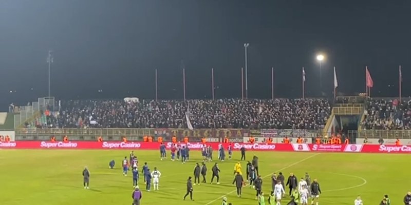 VIDEO: Pogledajte kako je Torcida ispratila igrače Hajduka nakon poraza