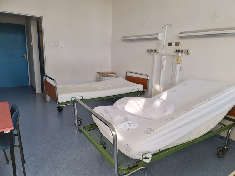 Muškarac se umiješao u ženski sukob u ugostiteljskom objektu u Splitu, bacio jednu na tlo i udario 