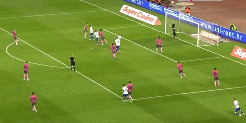 NJEGOV STATUS JE JEDNA OD GLAVNIH TEMA: 'Treba dobiti veću minutažu, može nam donijeti puno!'