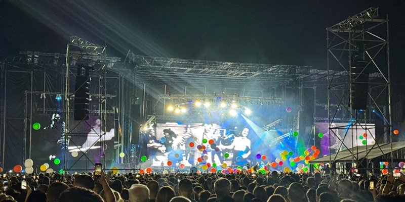 VIDEO Impresivni prizori, 30 tisuća ljudi osvijetlilo Park mladeži