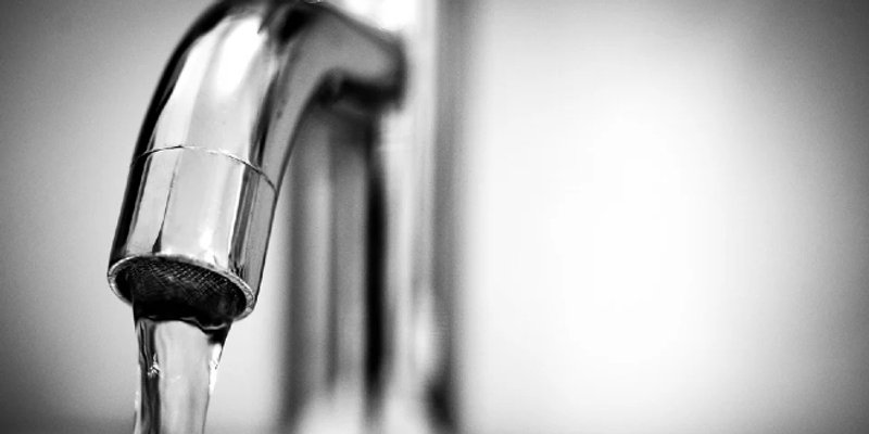 PONEDJELJAK Bez vode dijelovi Kaštel Novog, Starog i Lukšića