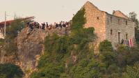 FOTO/VIDEO: THOMPSON U IMOTSKOM Bez ulaznice, ali s odličnim pogledom: Koncert će pratiti sa stijena i okolnih kuća