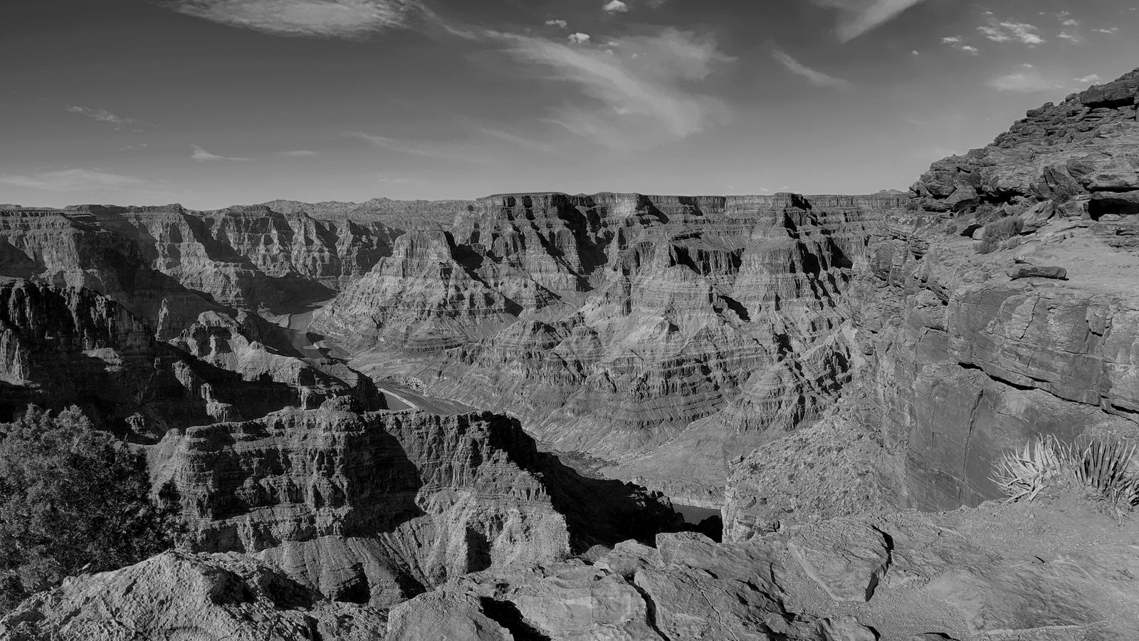 OLUJA POHARALA GRAND CANYON Najmanje dvoje mrtvih, za 14 se traga