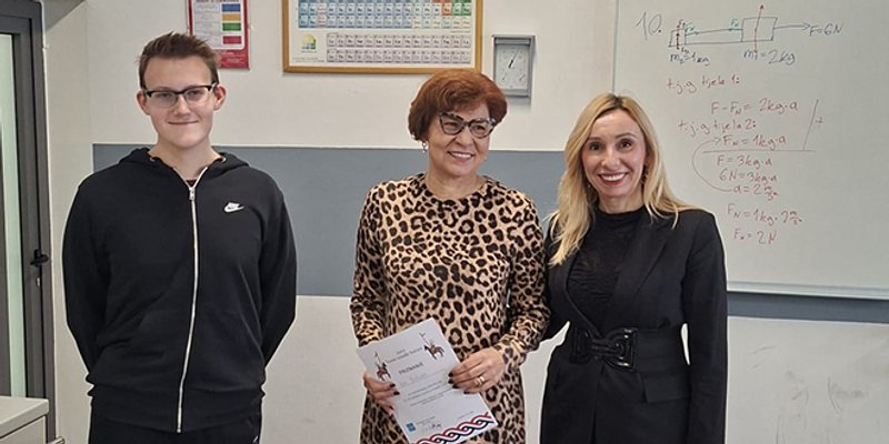 Nakon biologije, zlato i iz fizike: Veliki uspjeh Ante Buljevića, maturanta Prirodoslovne škole Split