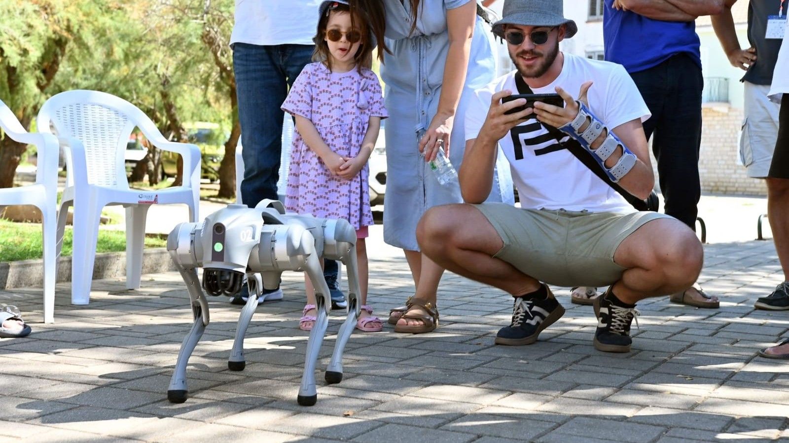 FOTO Robotski pas plijenio pažnju