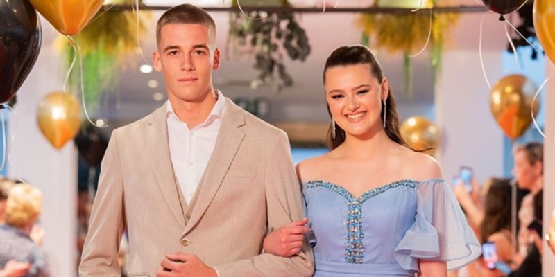 FOTOGALERIJA Maturalna večer Srednje strukovne škole 'Blaž Jurjev Trogiranin'