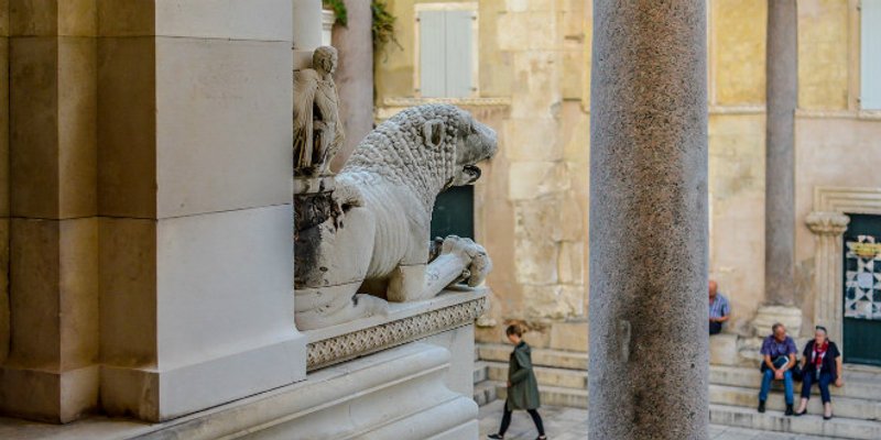 PRAZNINE2021 Privremena aktivacija zatvorenih prostora u povijesnoj jezgri grada Splita