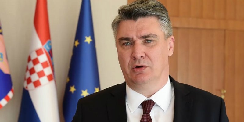 MILANOVIĆ O DUJMIĆU Uz njegove stihove rasla su djeca ljubavi, gradila se prijateljstva...