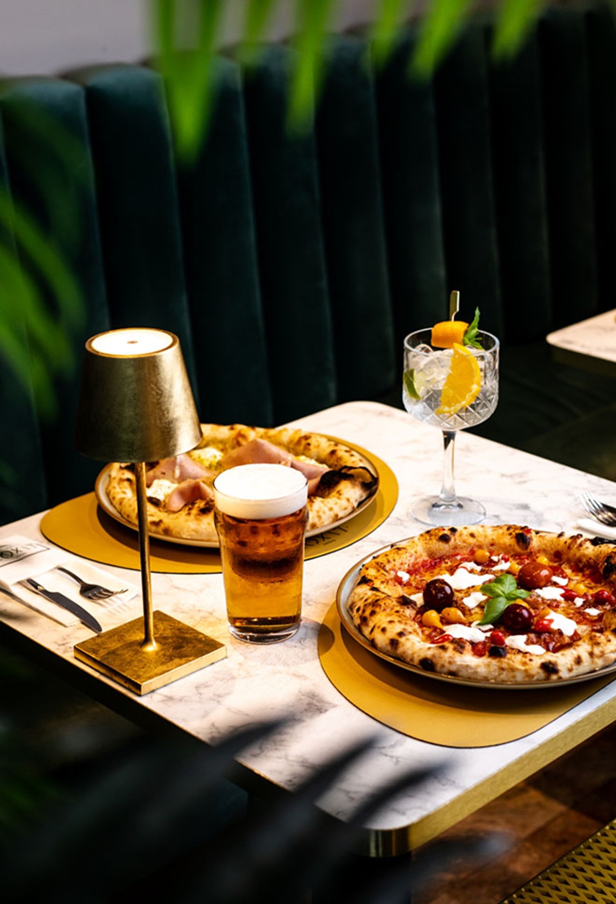 Vikend omiljenih pizza u restoran/kavani Lvxor