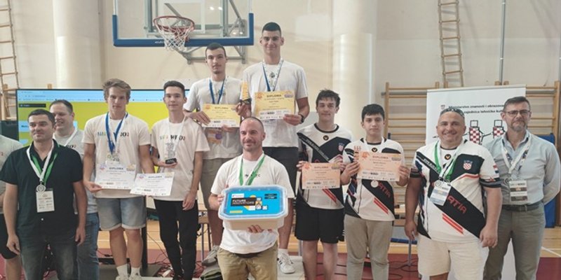 Podržite naš CroSpec tim na svjetskom natjecanju u Singapuru!