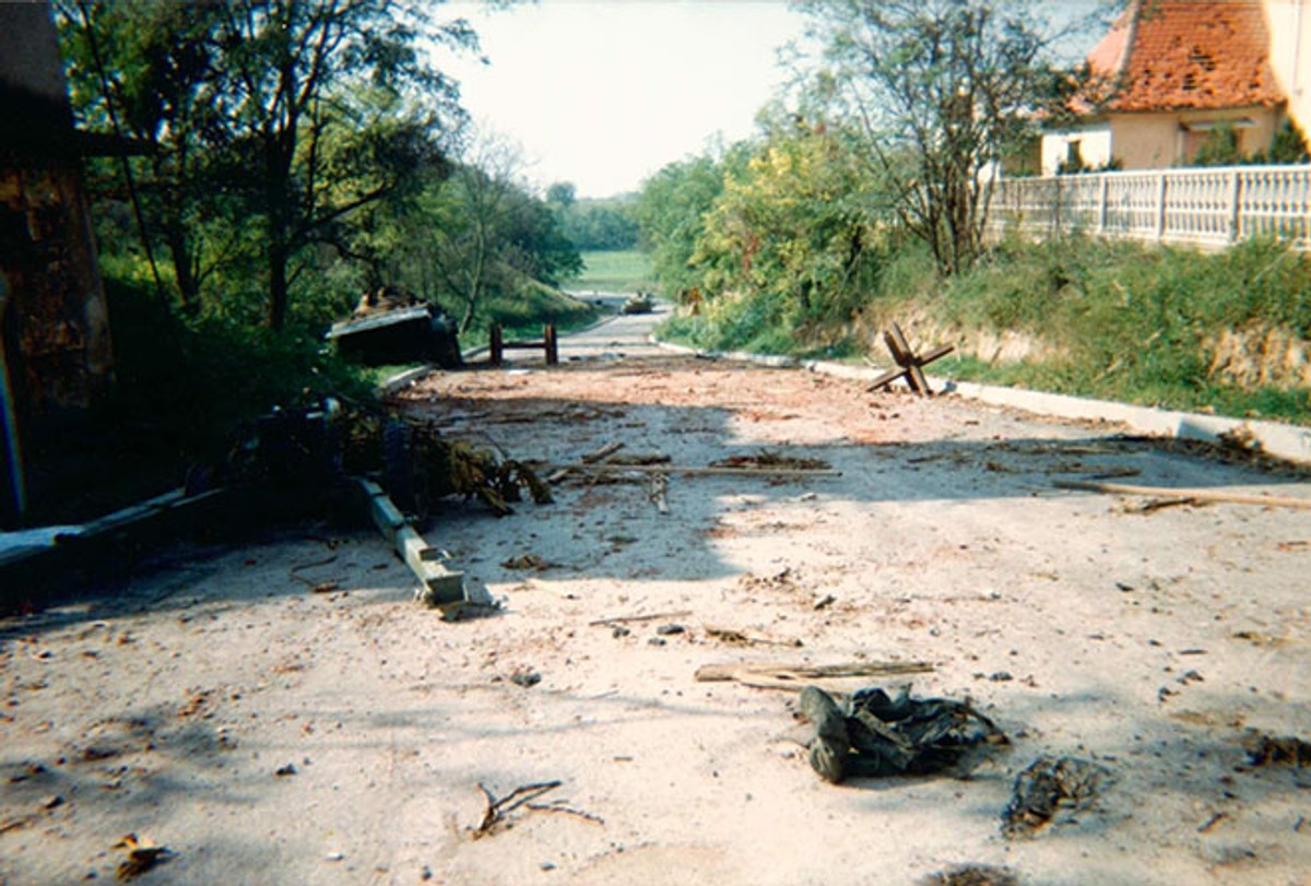 ODLIKOVAN SAMOZATAJNI SPLIĆANIN Napustio studij medicine i postao vukovarski heroj, spasio je mnoge živote...
