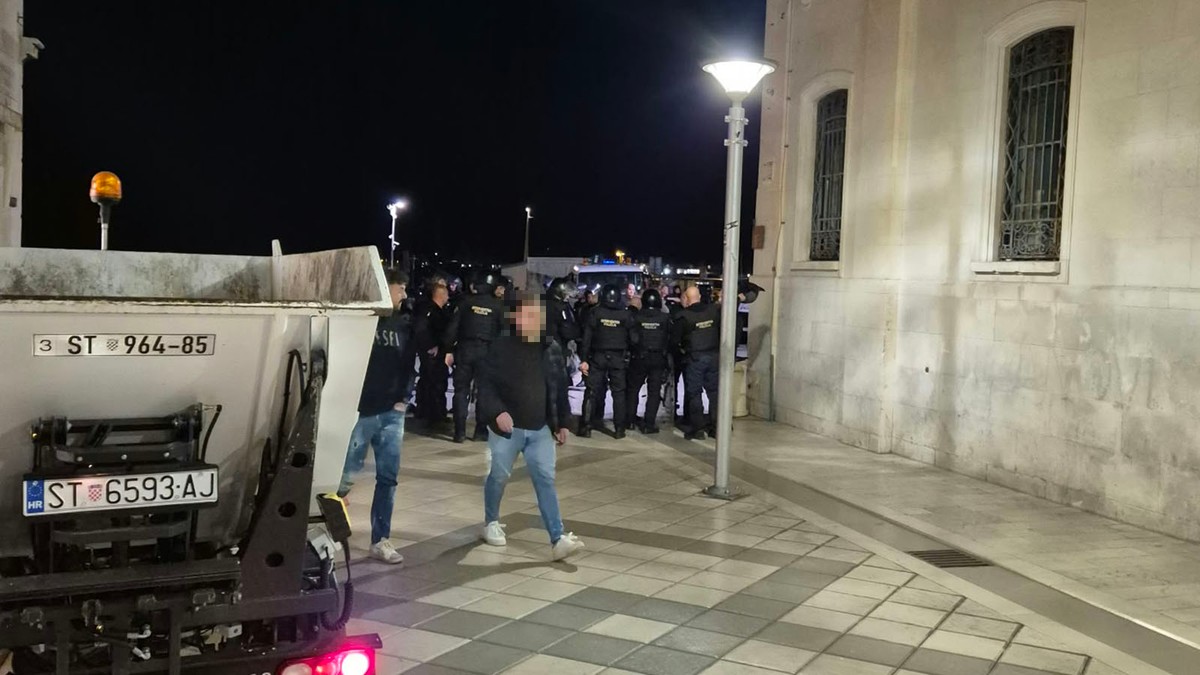 VIDEO: Riva blokirana nakon napada Torcide na navijače Ajaxa