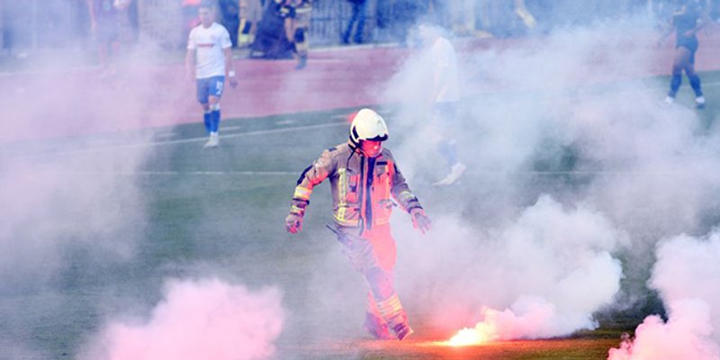 VIDEO: O bakljama, nepotrebnom prekidanju igre i razbijanju ritma
