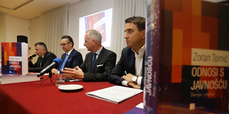 U Splitu promovirana knjiga Zorana Tomića: Djelo 'Odnosi s javnošću - teorija i praksa' treba prevesti jer zavrjeđuje globalni uspjeh