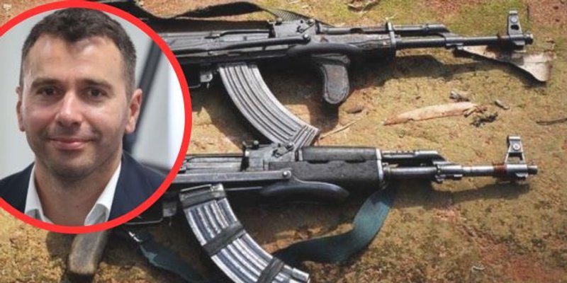 PREDSJEDNIK KOTARA 'Muškarac šeta s kalašnjikovom, ostanite u domovima i maknite se s ulica!'