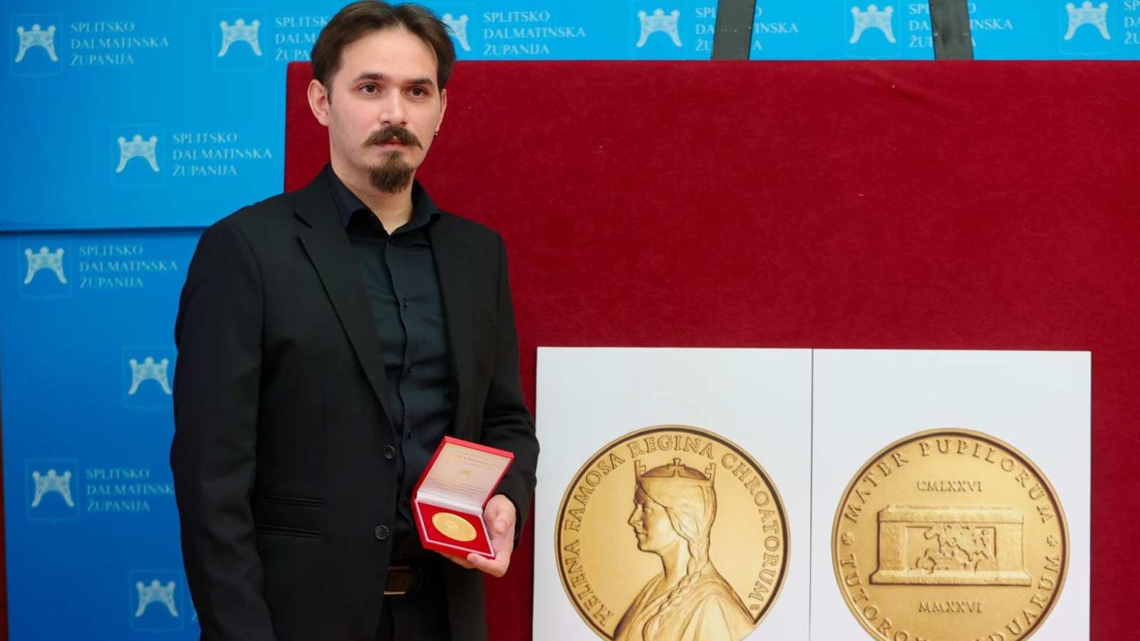 Kraljica Jelena Slavna dobila svoju medalju: Jedan od malobrojnih primjeraka uručen i papi