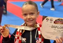 Karla Kokan osvojila prvu balkansku medalju u povijesti za splitski karate klub!