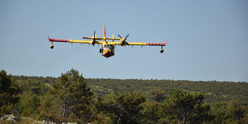 Zračne snage angažirane u gašenju požara na Braču te potrazi za nestalom osobom na Šolti