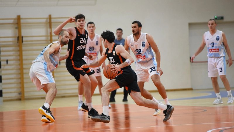 KOŠARKA Ribola povela 1:0