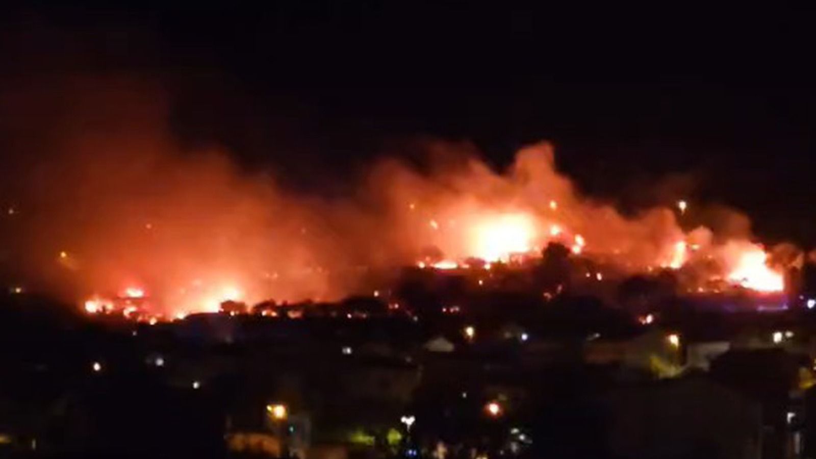 VIDEO: Požar u Ninčevićima, vatrogasci brane kuće!