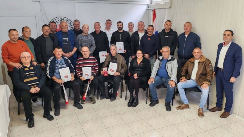 Bulj uručio priznanja dobrovoljnim darivateljima: Sinjanin krv darovao čak 100 puta