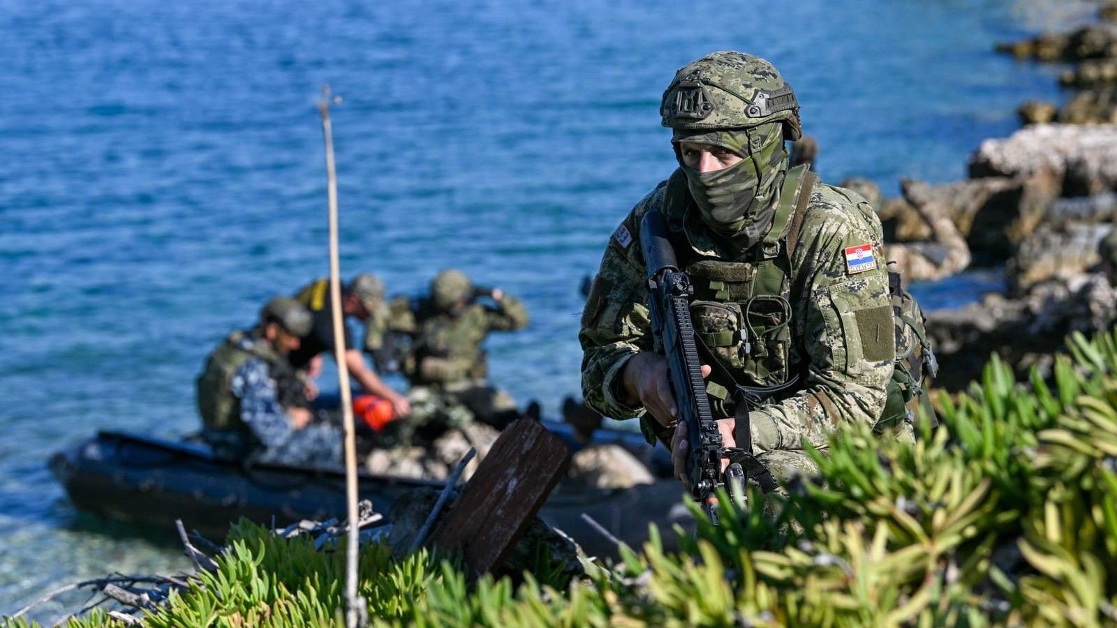 FOTO/VIDEO Hrvatski vojnici na testu vrhunskih sposobnosti, stavljeni u ekstremne uvjete na moru