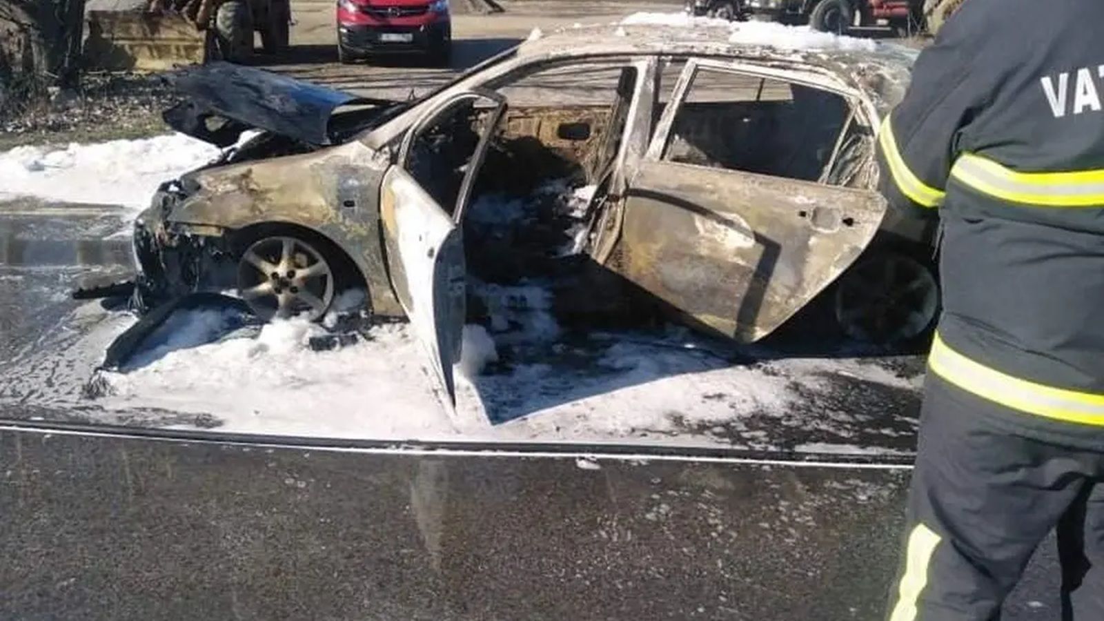 U Glavicama planuo automobil