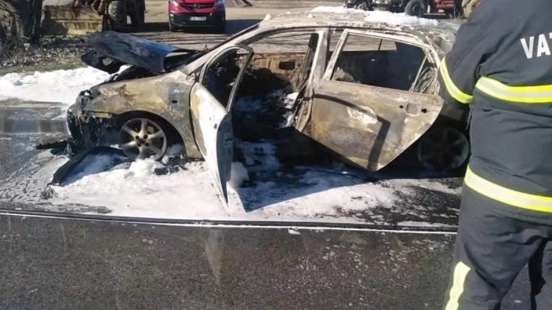 U Glavicama planuo automobil
