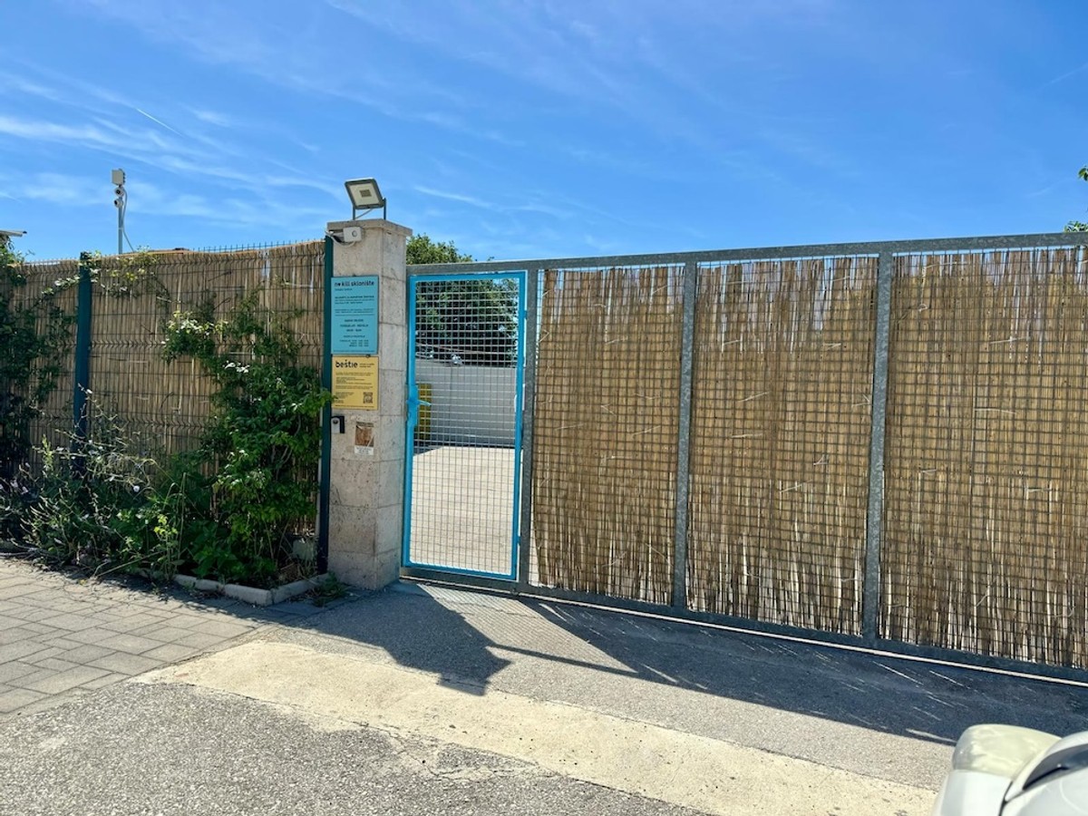 Na Duilovu još uvijek 43 psa, jedan se zadavio na lancu. Evo što kaže voditelj skloništa koje brine o njima 