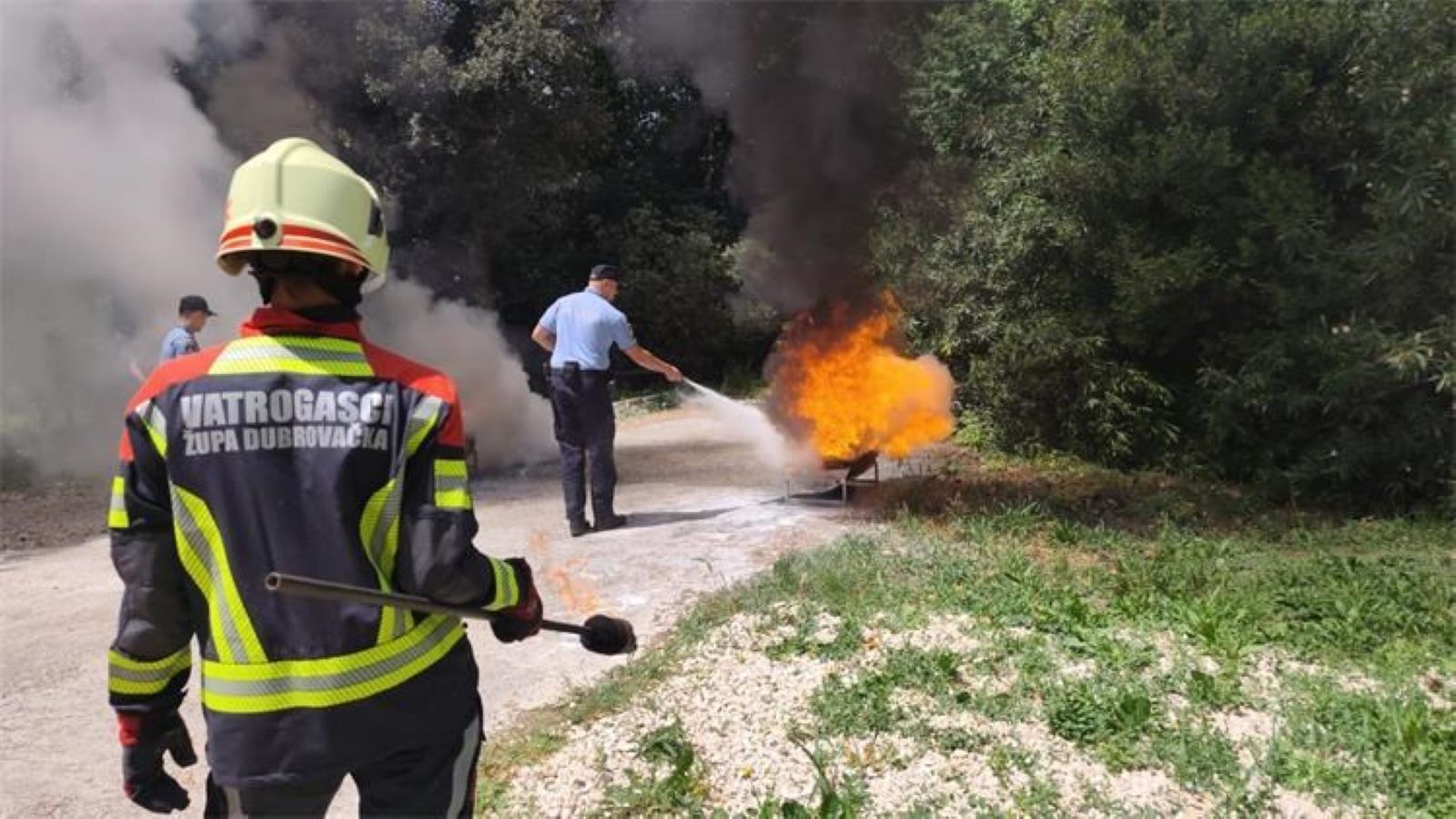 POŽAR, SPAŠAVANJE UNESREĆENIH U SUDARU Pogledajte kako je protekla vježba žurnih službi na dubrovačkom području