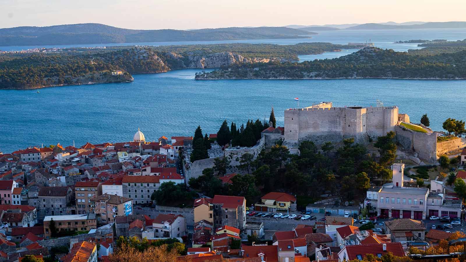 Rotary klub Šibenik poziva srednjoškolce na natječaj za nagradu 'Za šibensku izvrsnost'