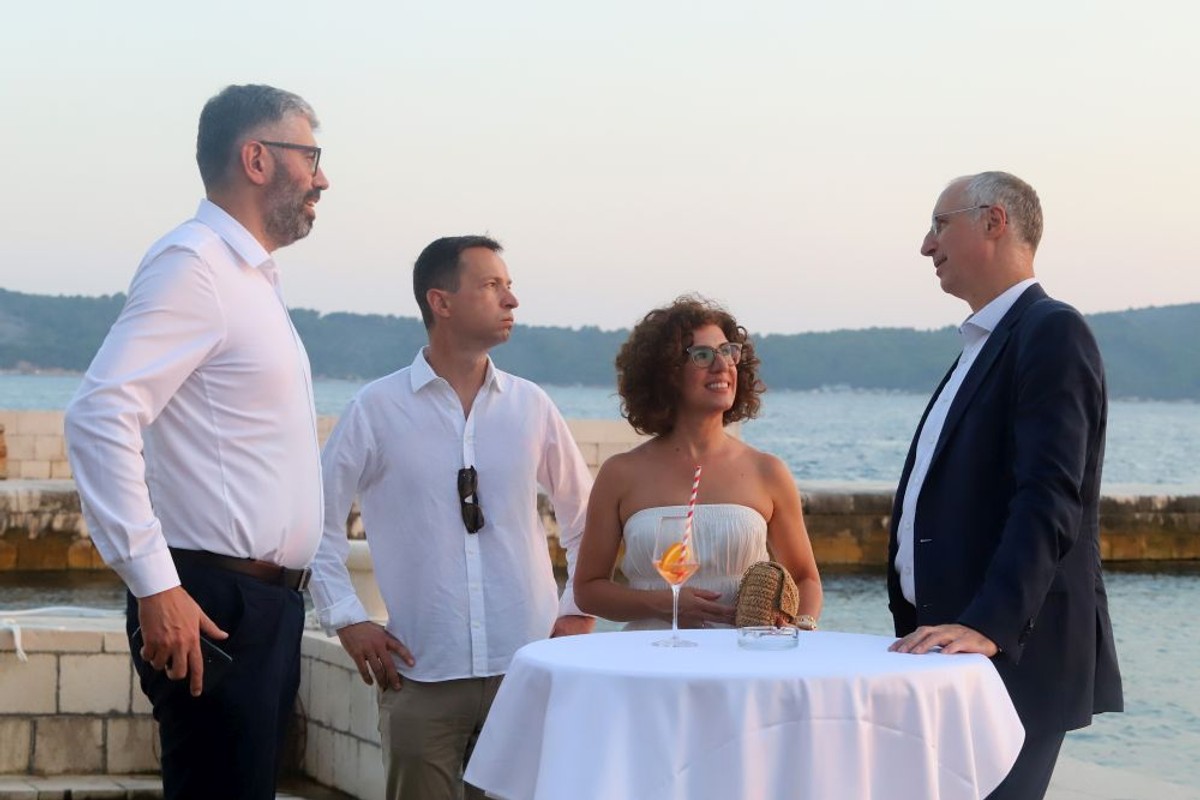 Hajdučka revija | foto: Veljko Martinović