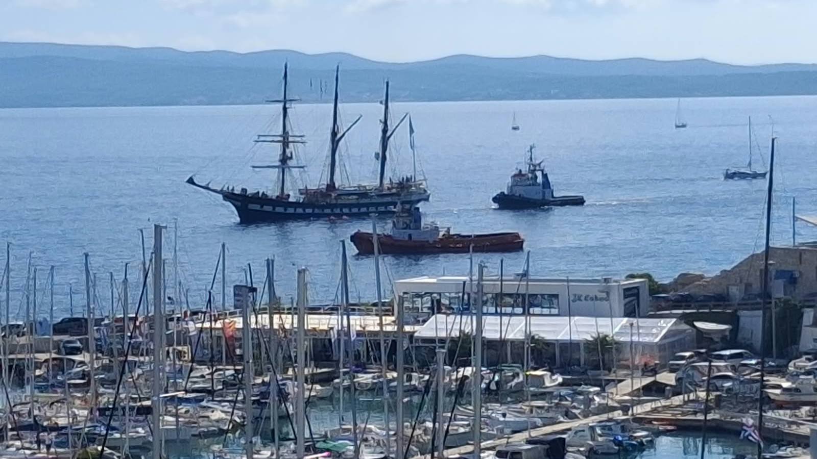 U Split uplovio jedrenjak star više od 90 godina: Iza njega je više od 300.000 nautičkih milja
