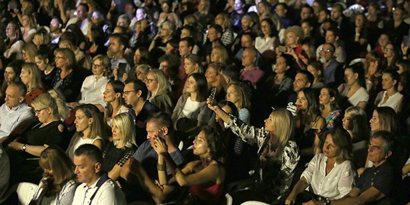 FOTOGALERIJA Pogledajte fotografije sa slavljeničkog koncerta Harija Rončevića!