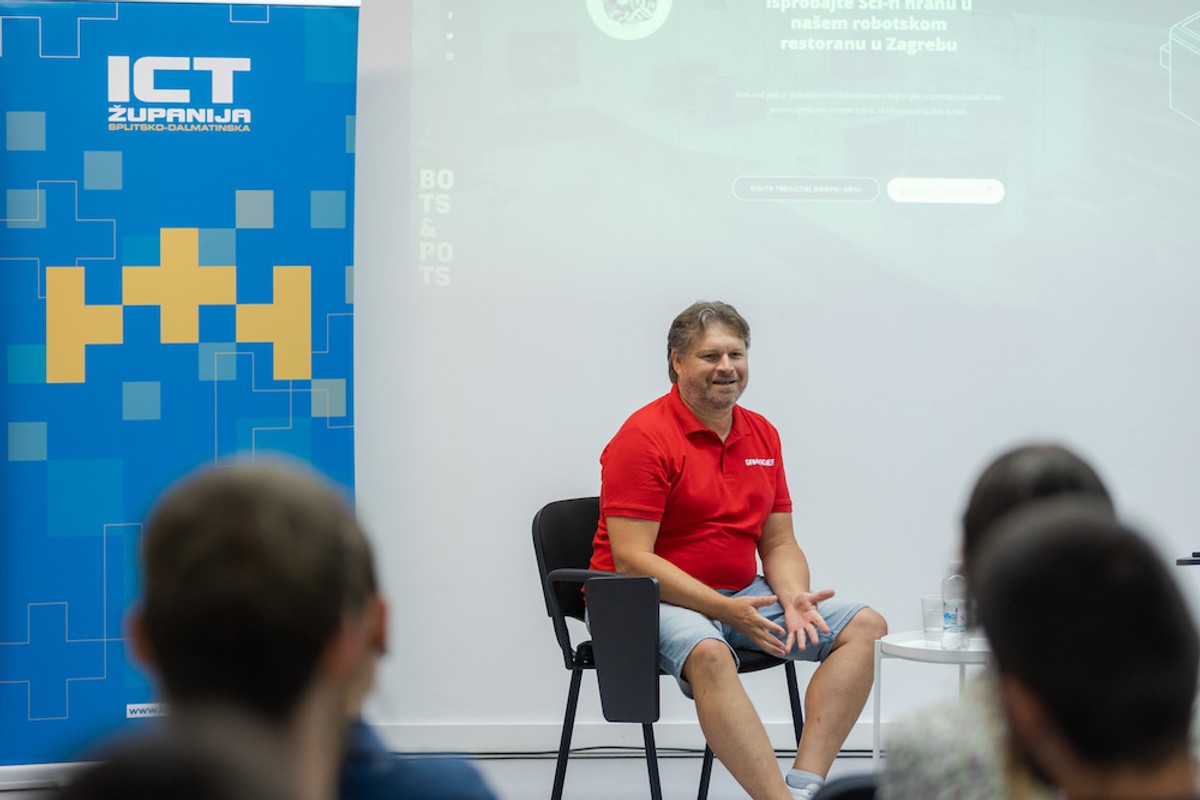 Predavanje Đulijana Nole