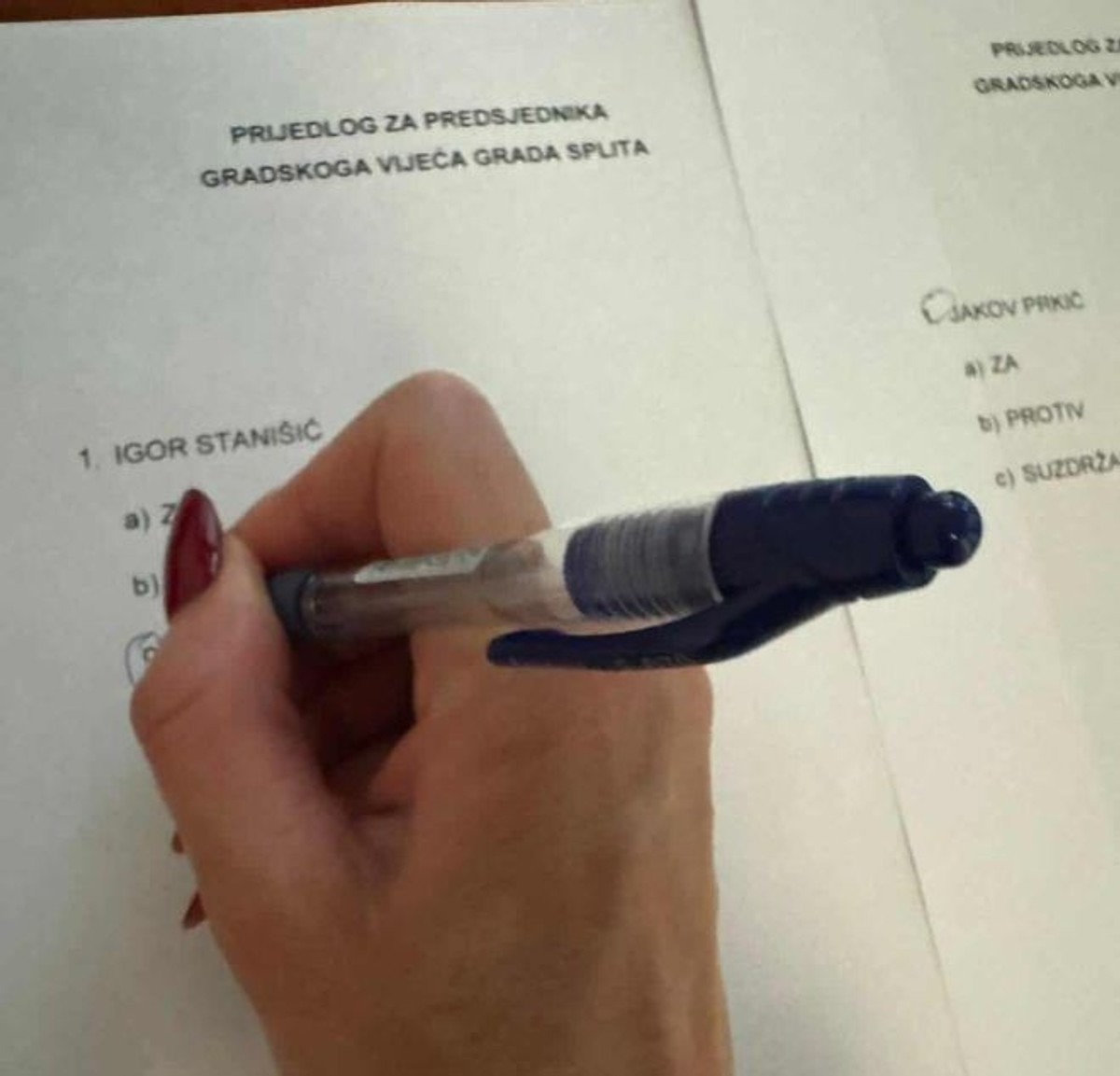 Neispravno ispunjen listić vijećnice Centra završio među 'dokazima' lojalnosti