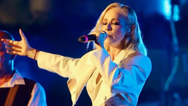 Danas su je hejteri kritizirali zbog outfita, pogledajte koju je modnu kombinaciju odabrala za večerašnji koncert