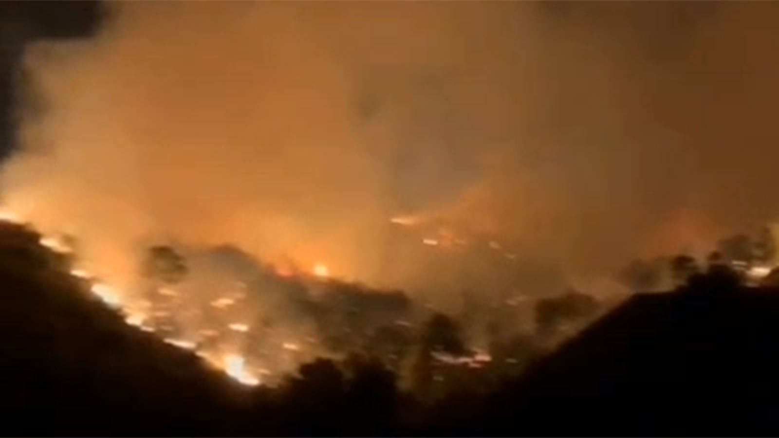 NOVI VIDEO S BRAČA Pogledajte kako je na prvoj crti borbe s požarom!