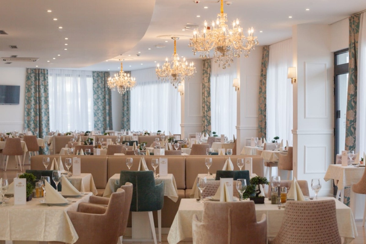 CORNER, PERLA RESORT ROGOZNICA I KONOBA KAŠTELA NA WEDDING DAYU Nova gastro destinacija u 'staroj vjenčaoni'