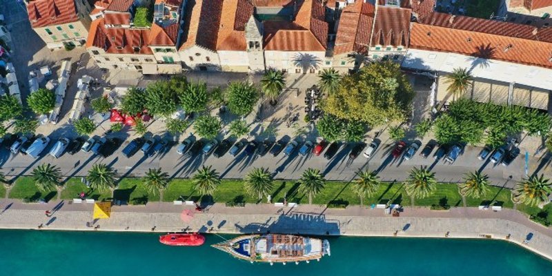 RADOVI Dijelovi Makarske sutra bez vode