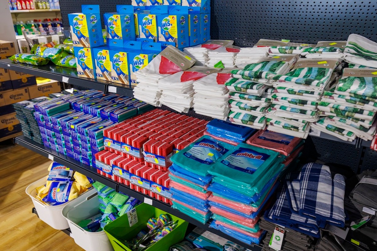 Kreće totalno ludilo u Kaštelima, poznati outlet šokirao niskim cijenama: Od danas imaju kućanske aparate, alat, bazene, jacuzzije...