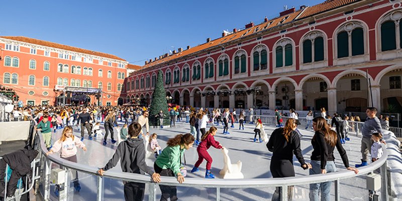 Klizališta u Splitu ostaju otvorena do 11. siječnja