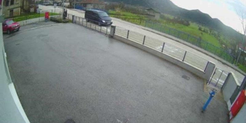 Pokušaj otmice djece u Muću? Proslavu rođendana prekinuo sumnjivi tamni kombi