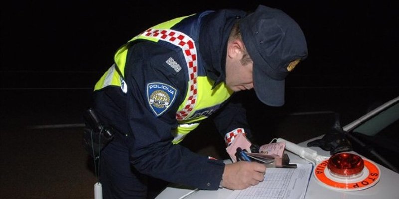Opet vozio pod utjecajem alkohola i bez položeno vozačkog