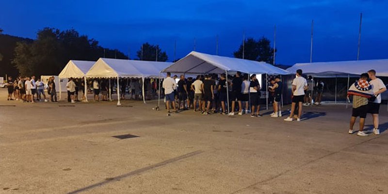 Testiranje i dalje traje, nisu svi uspjeli ući na početak utakmice