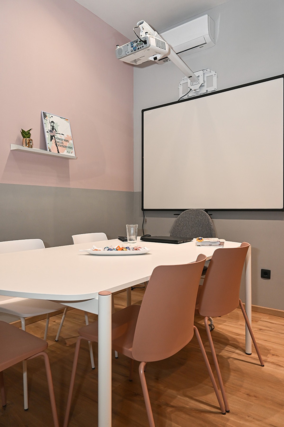 Engleski kao lifestyle uz Anđelu Kraljević! Priključi se zadovoljnim klijentima koji su svoj engleski podigli na novu razinu uz premium konverzacijski tečaj