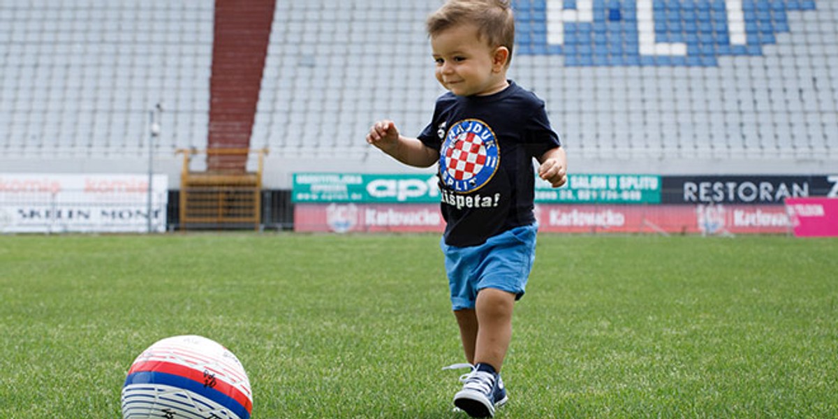 Hajduk ugostio malog Tomu, zvijezdu fotografije koja je obišla svijet