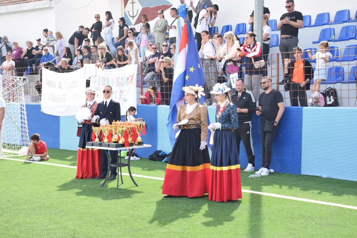 Čak 50 momčadi iz četiri zemlje sudjeluje na nogometnom turniru za djecu u Orebiću